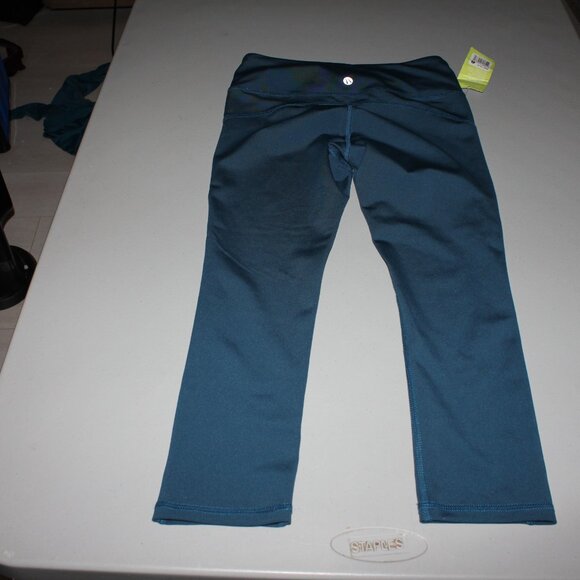 Teal Markia Sport Capris Size Small New - Picture 4 of 5
